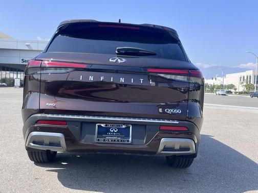 2022 INFINITI QX60 Luxe