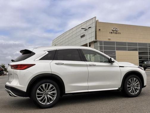 2024 INFINITI QX50 LUXE
