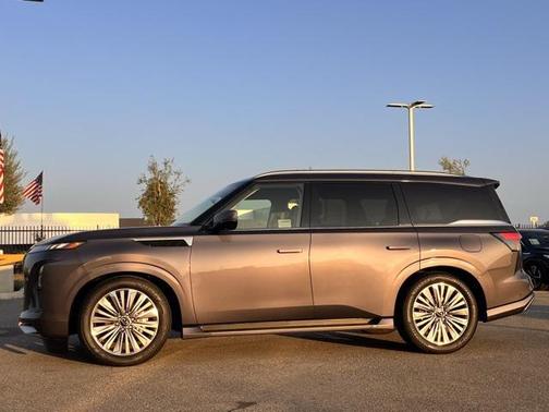 2025 INFINITI QX80 Luxe
