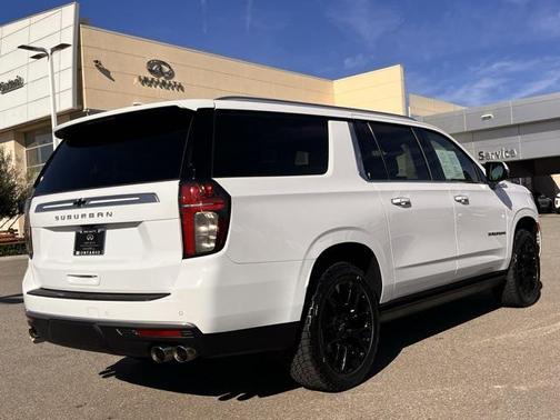 2023 Chevrolet Suburban 4WD High Country