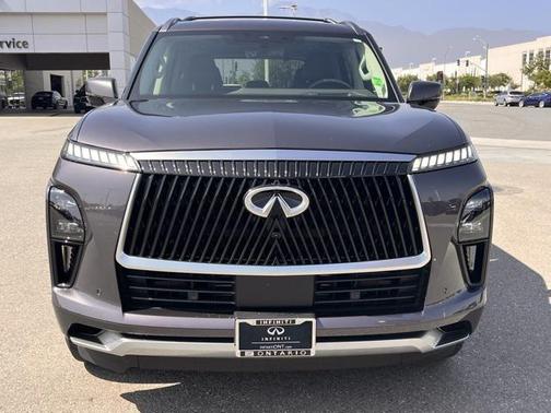2025 INFINITI QX80 Luxe