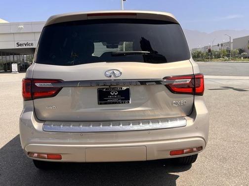2024 INFINITI QX80 SENSORY AWD