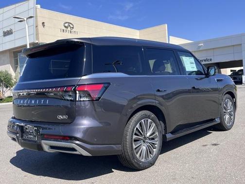 2025 INFINITI QX80 Luxe
