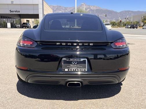 2018 Porsche 718 Cayman Base