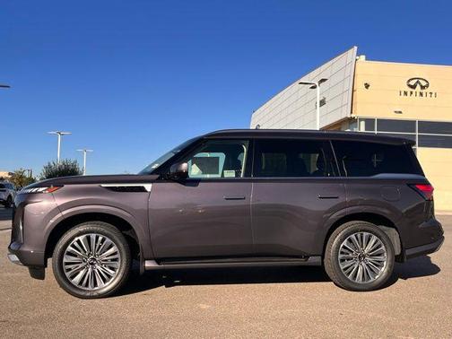2026 INFINITI QX80 Luxe