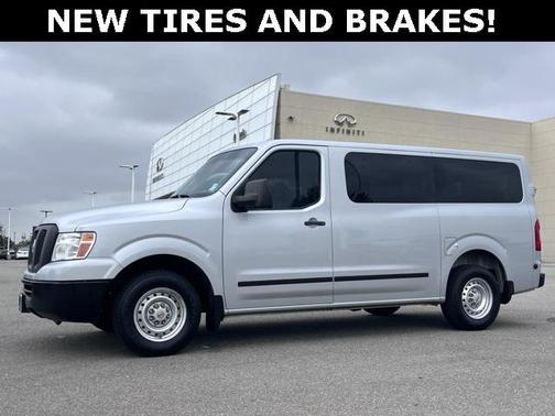 2018 Nissan NV Passenger NV3500 HD S V6