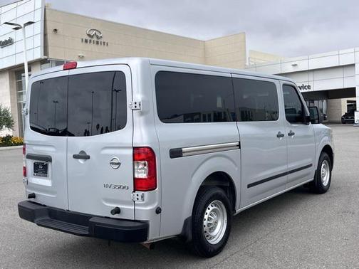 2018 Nissan NV Passenger NV3500 HD S V6