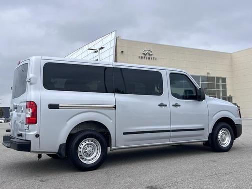 2018 Nissan NV Passenger NV3500 HD S V6