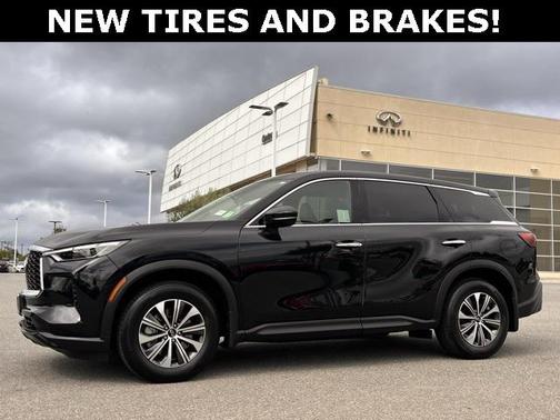 2023 INFINITI QX60 Pure