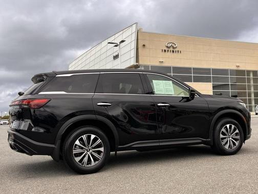 2023 INFINITI QX60 Pure