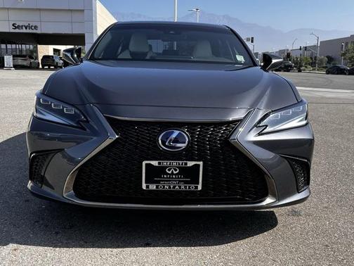 2022 Lexus ES 300h F SPORT