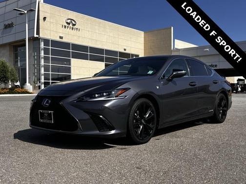 2022 Lexus ES 300h F SPORT