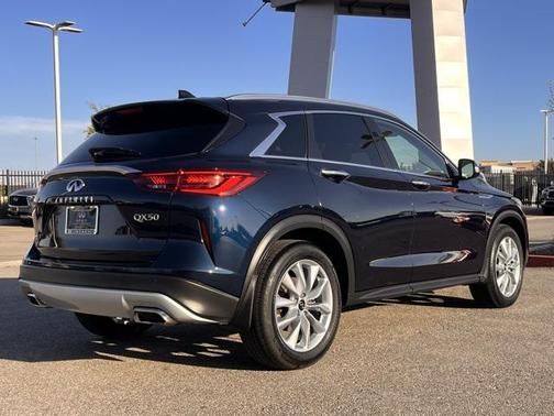 2022 INFINITI QX50 LUXE