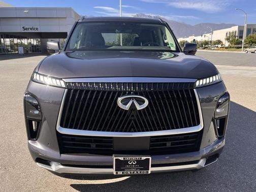 2025 INFINITI QX80 PURE