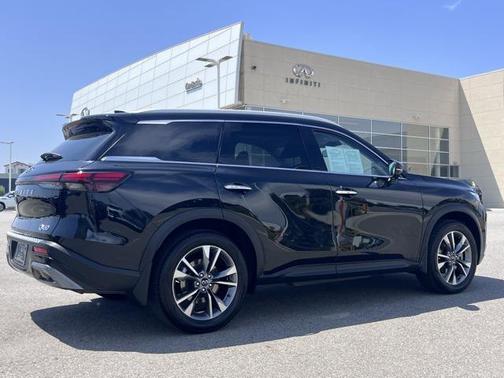 2022 INFINITI QX60 Luxe