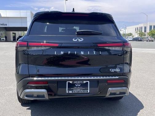 2022 INFINITI QX60 Luxe