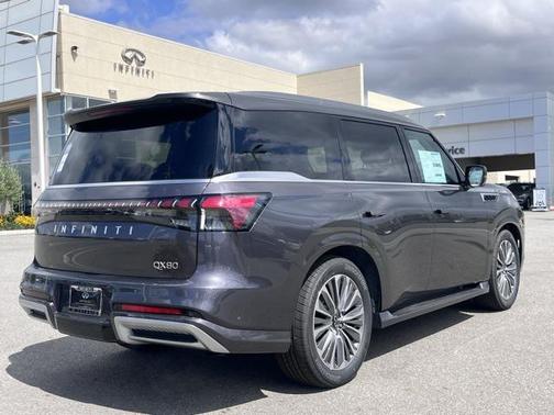 2025 INFINITI QX80 Luxe