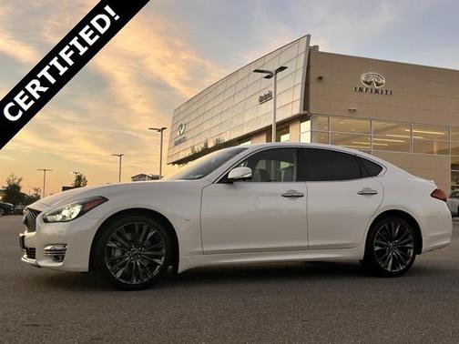 2019 INFINITI Q70 3.7 LUXE