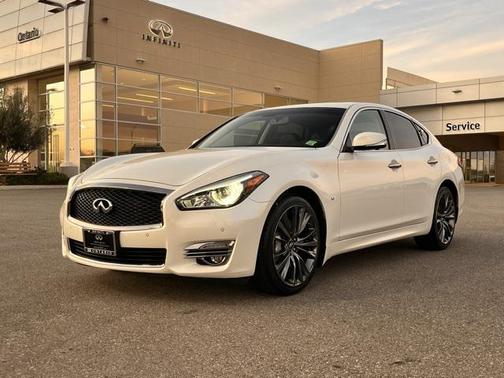 2019 INFINITI Q70 3.7 LUXE