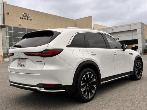 2024 Mazda CX-90 PHEV Premium