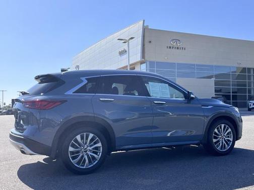 2023 INFINITI QX50 LUXE