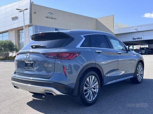 2023 INFINITI QX50 LUXE