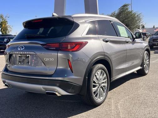 2024 INFINITI QX50 LUXE