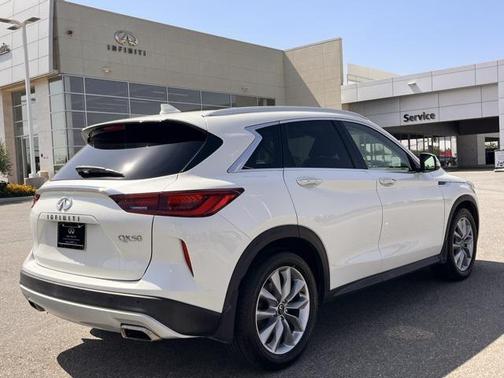 2022 INFINITI QX50 LUXE