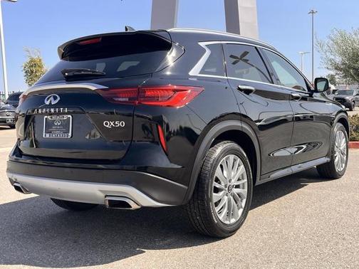 2024 INFINITI QX50 LUXE