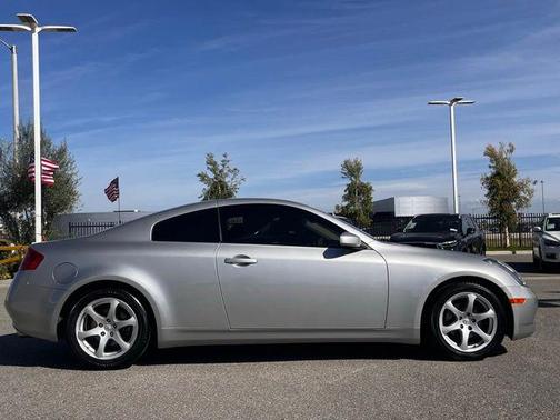 2004 INFINITI G35 Base
