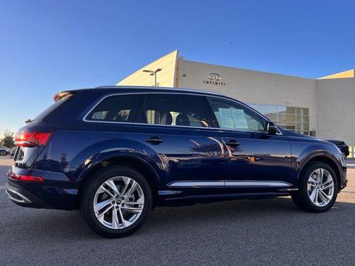 2023 Audi Q7 55 Premium Plus