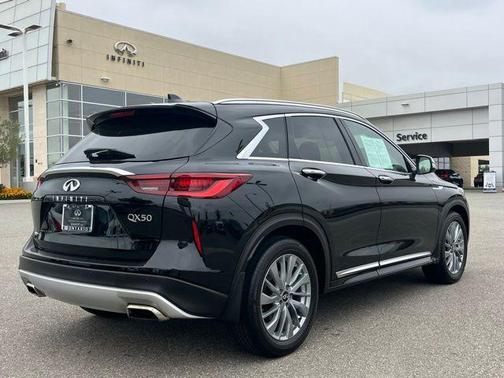 Black Obsidian 2025 INFINITI QX50 Luxe AWD