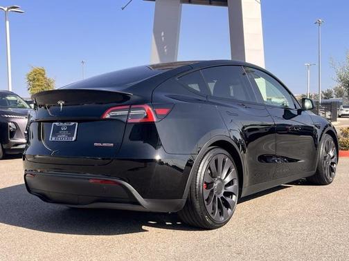 2024 Tesla Model Y Performance Dual Motor All-Wheel Drive