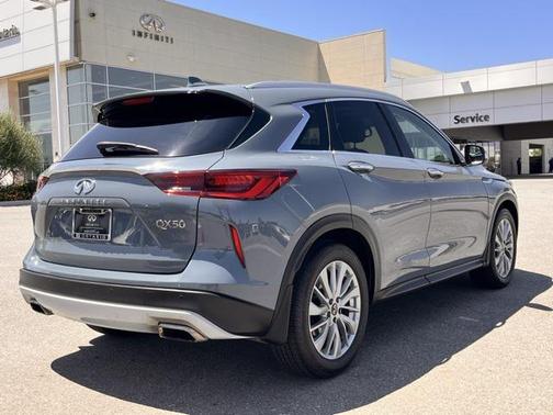 2022 INFINITI QX50 LUXE