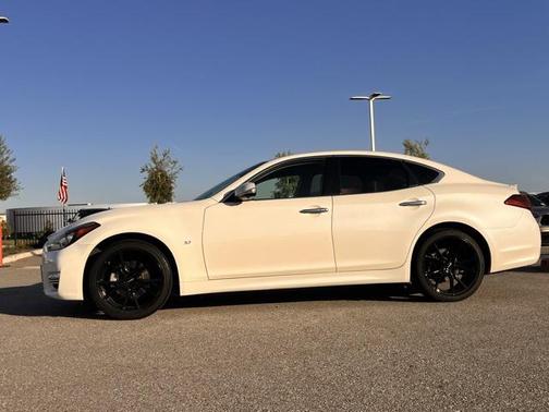 2019 INFINITI Q70 3.7 LUXE