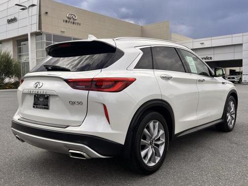 2021 INFINITI QX50 LUXE