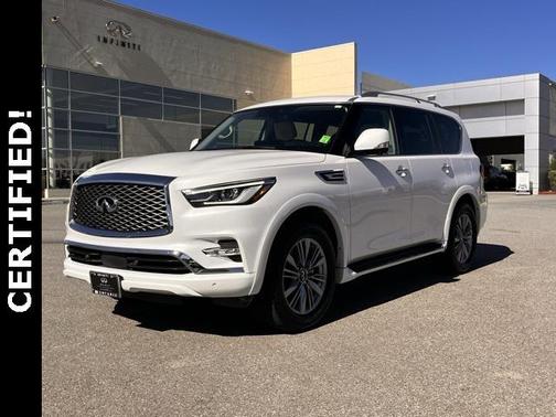 2022 INFINITI QX80 Luxe