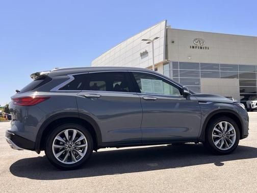 2022 INFINITI QX50 LUXE
