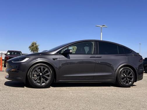 2024 Tesla Model X Long Range