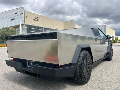 Stainless Steel 2024 Tesla Cybertruck Cyberbeast
