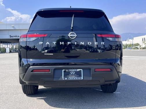 2024 Nissan Pathfinder S FWD
