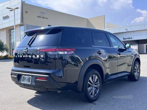 2024 Nissan Pathfinder S FWD