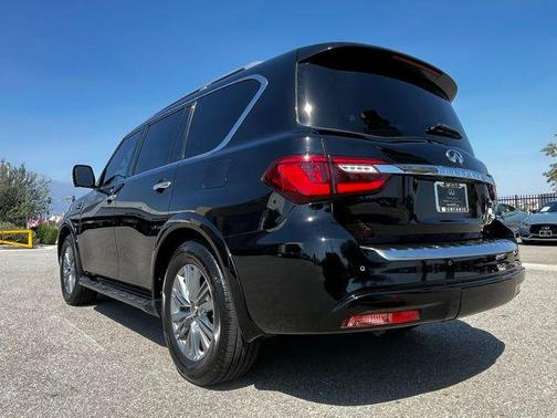 Black Obsidian 2022 INFINITI QX80 Luxe