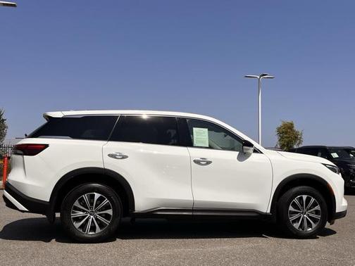 2024 INFINITI QX60 Pure