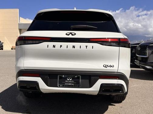 2025 INFINITI QX60 Luxe