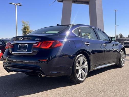 2017 INFINITI Q70L 3.7