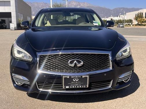 2017 INFINITI Q70L 3.7