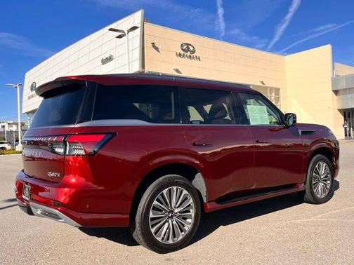 2025 INFINITI QX80 SENSORY AWD