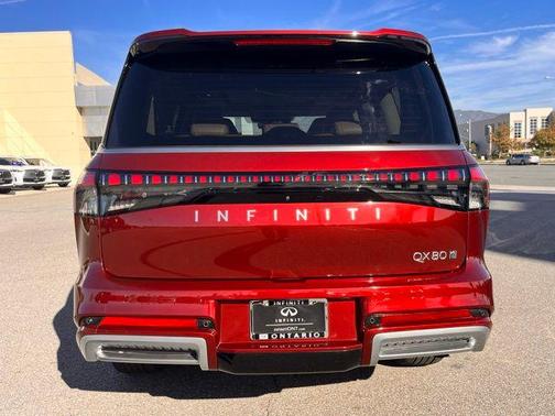 2025 INFINITI QX80 SENSORY AWD