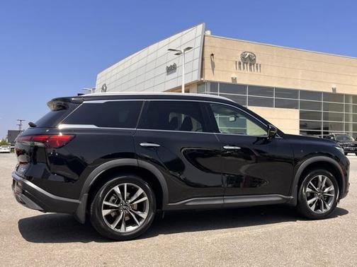 2022 INFINITI QX60 Luxe